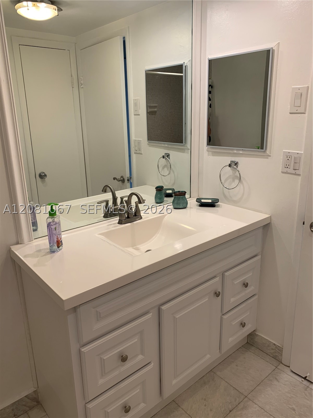 10101 E Bay Harbor Dr 401 Property Photo 16