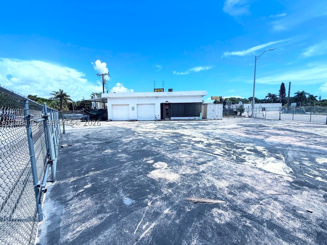11815 Ne 2nd Ave Property Photo 4