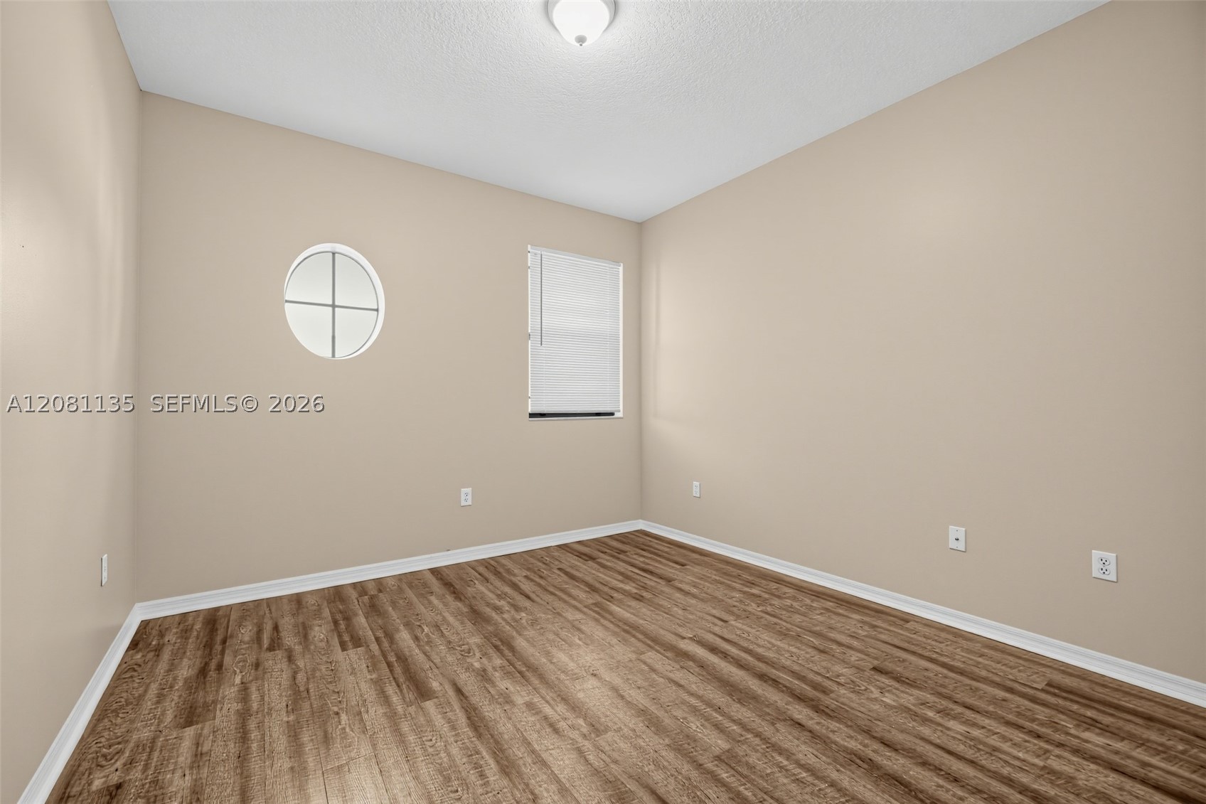 627 Ne 35th Ave Property Photo 11