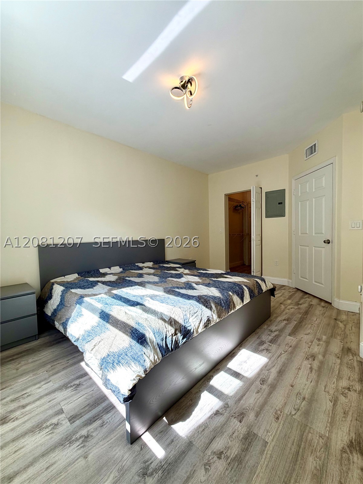 17150 N Bay Rd 2419 Property Photo 13