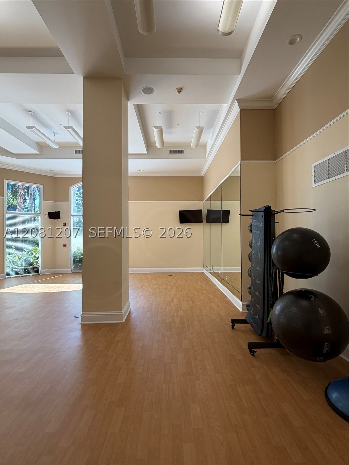 17150 N Bay Rd 2419 Property Photo 23