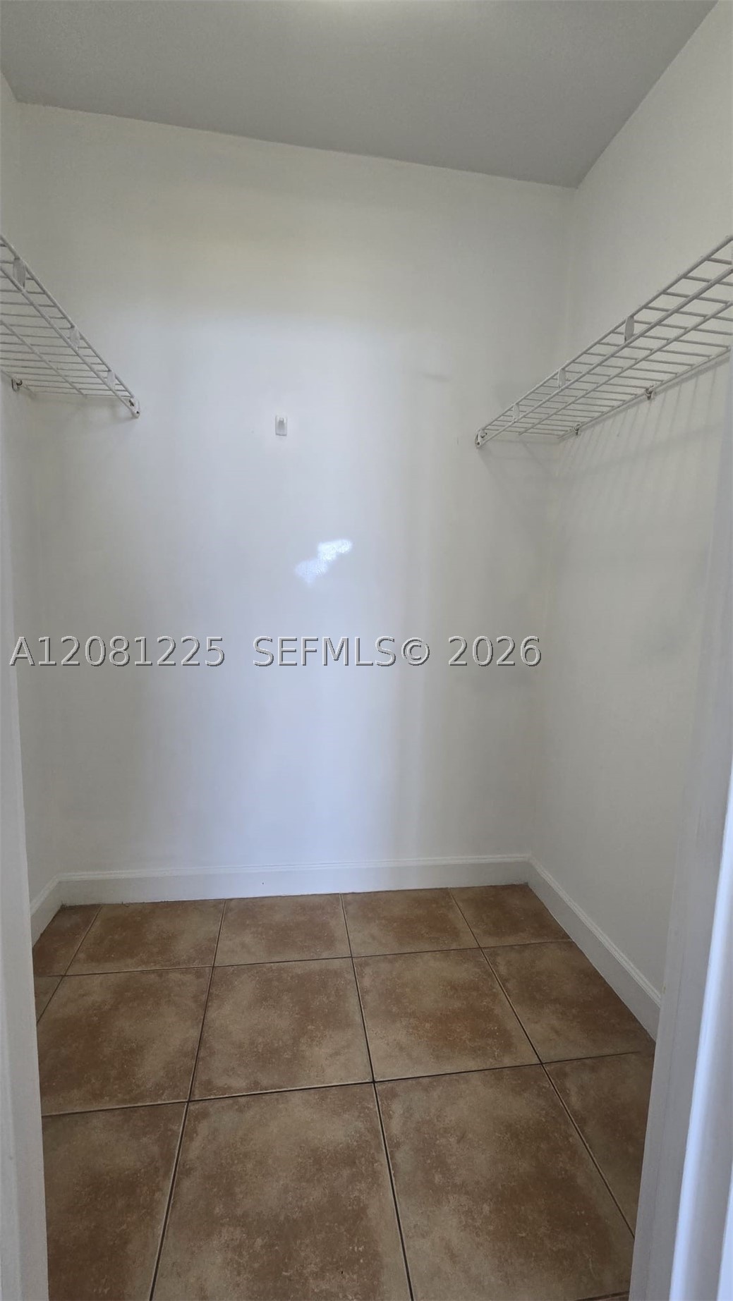 2899 Collins Ave 1005 Property Photo 4