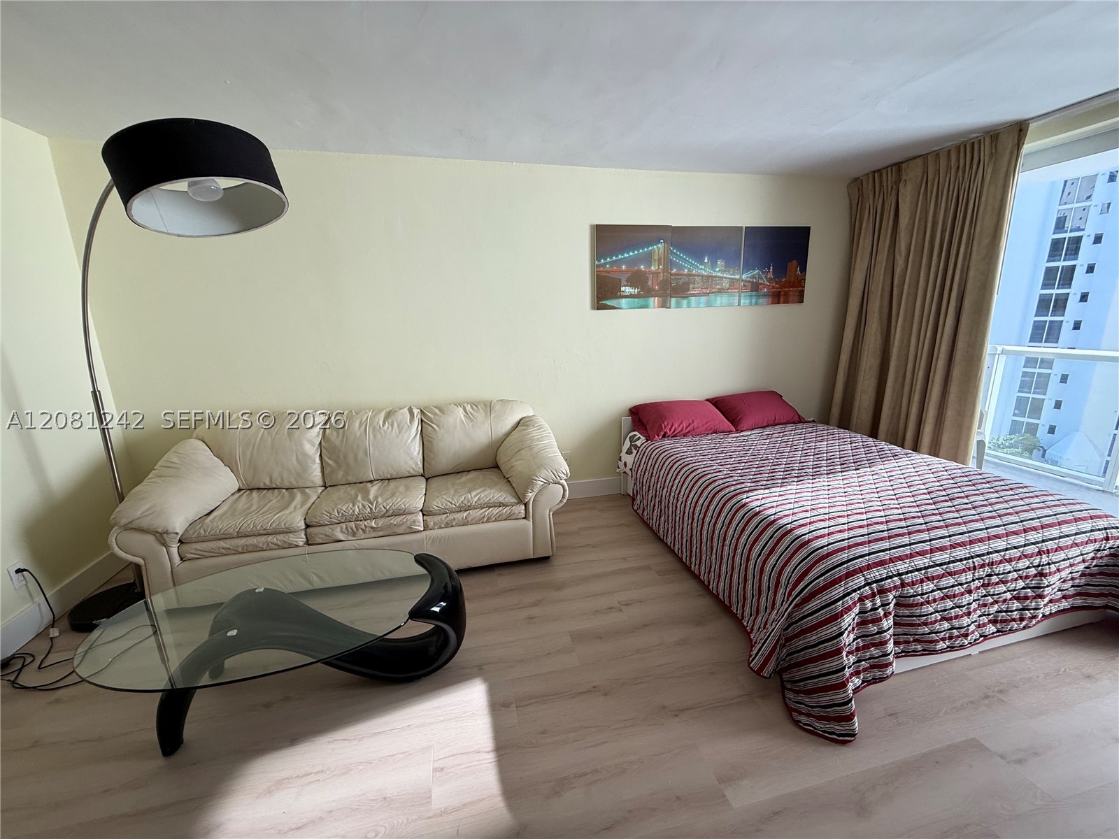 19201 Collins Ave 717 Property Photo 1