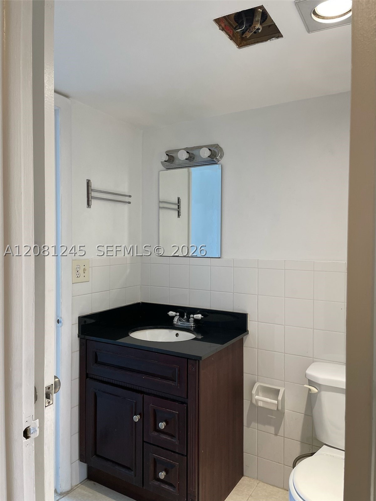 2175 Ne 170th St 310 Property Photo 9