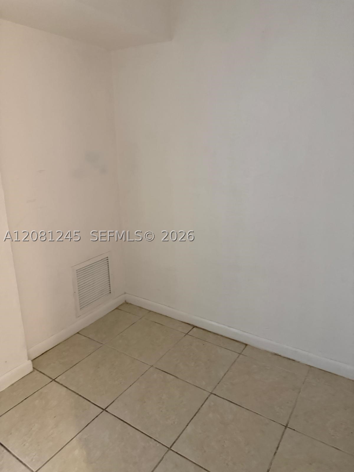 2175 Ne 170th St 310 Property Photo 18