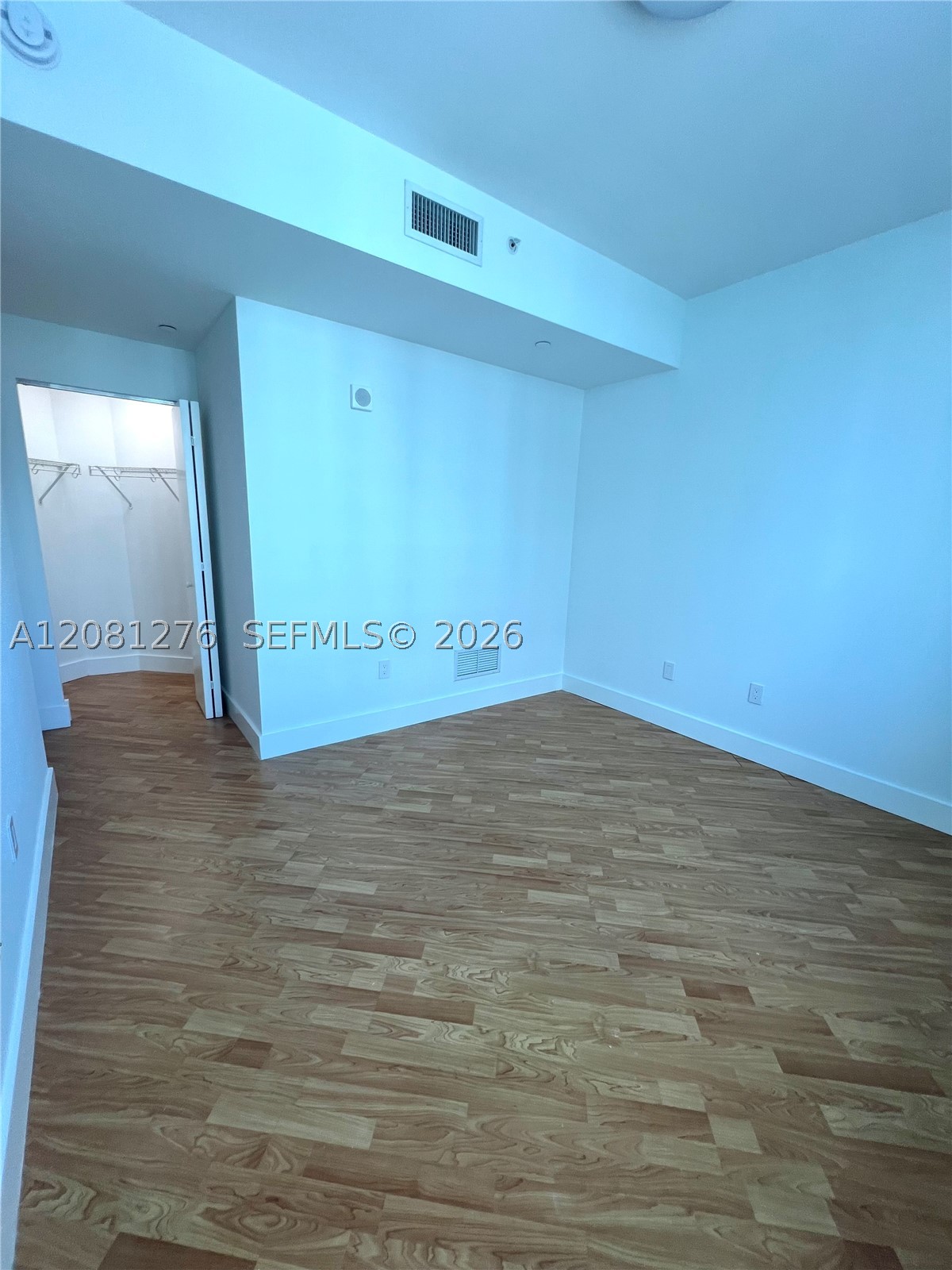3131 Ne 188th St 1-801 Property Photo 13
