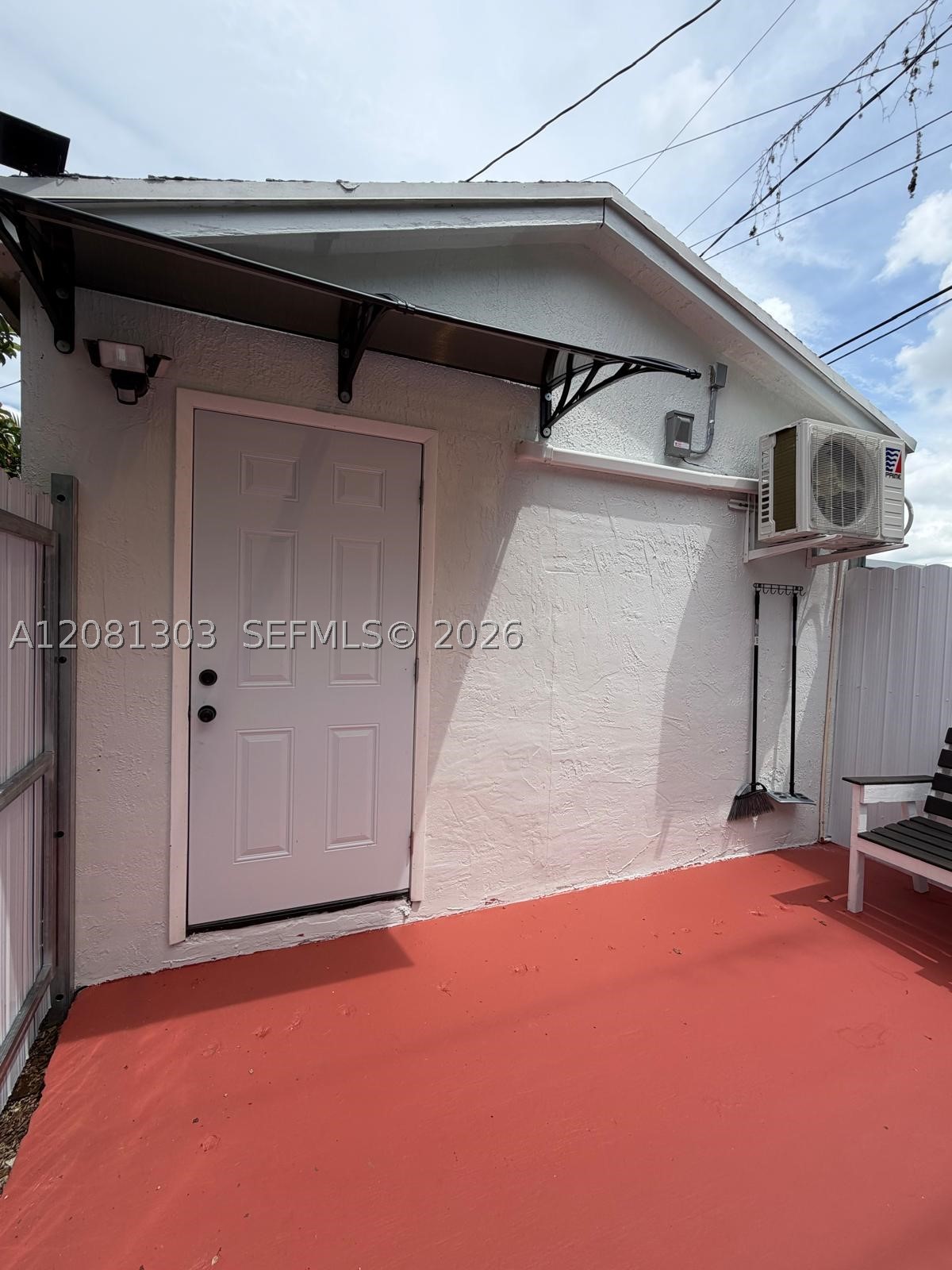 A12081303 Property Photo 1