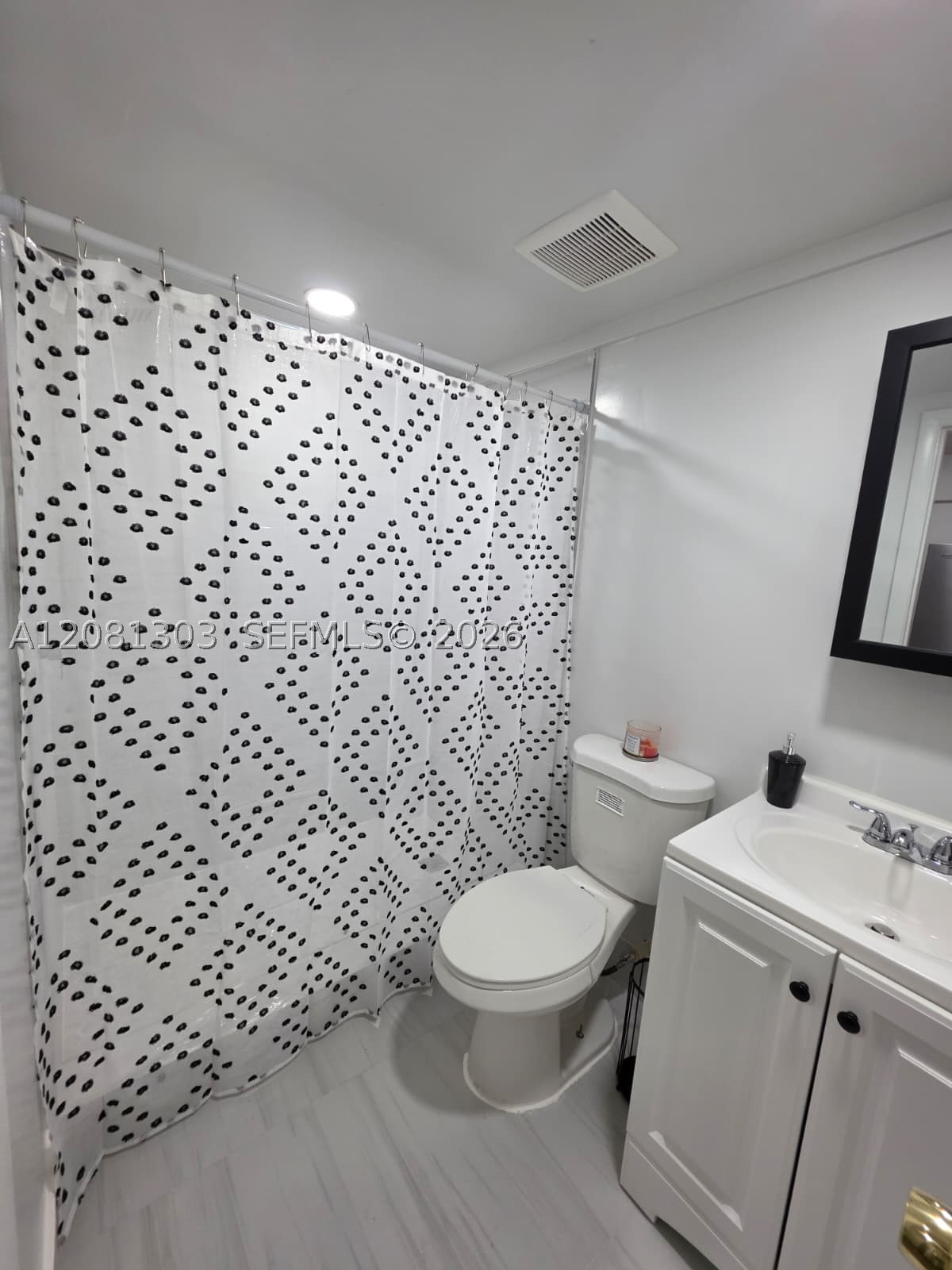 A12081303 Property Photo 9