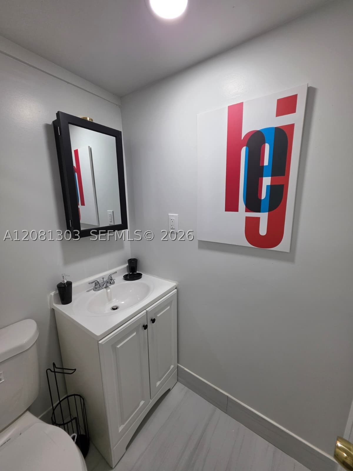 A12081303 Property Photo 11