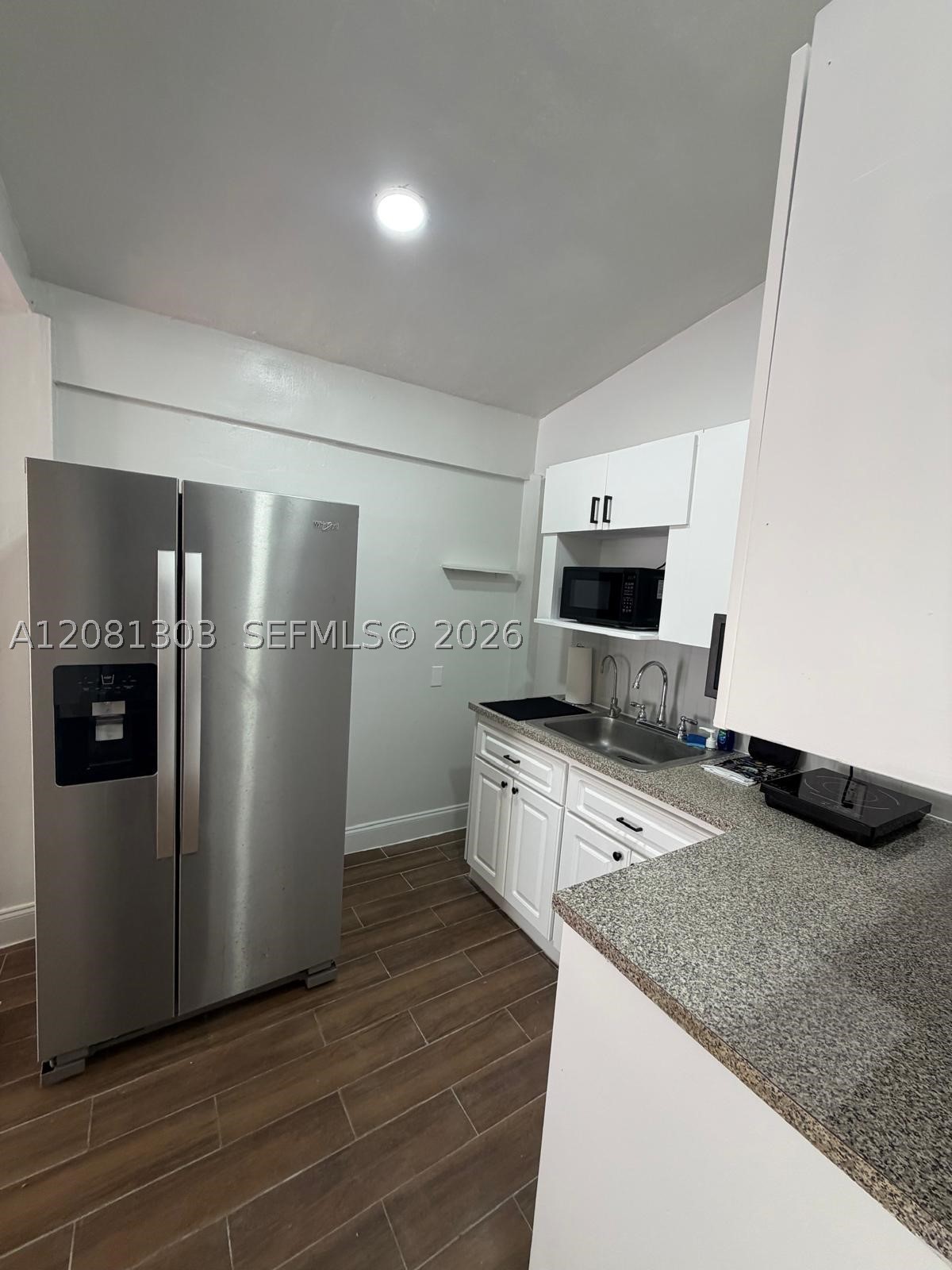 A12081303 Property Photo 12