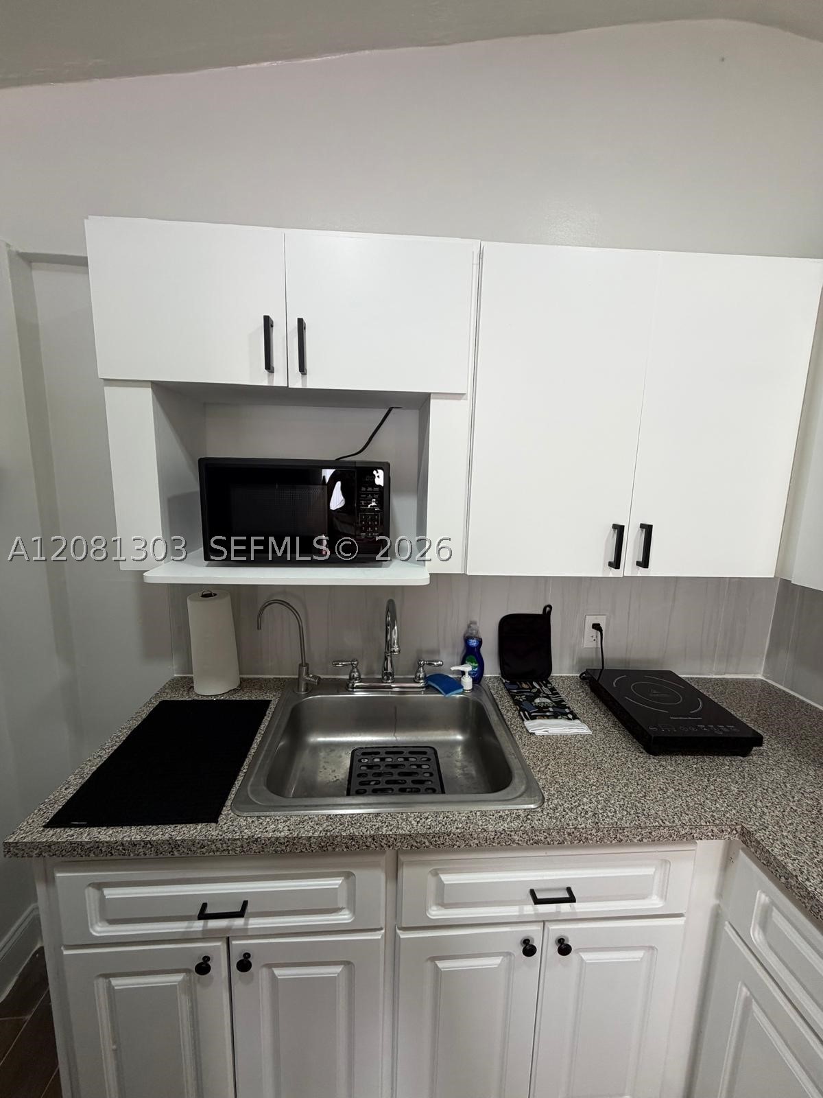 A12081303 Property Photo 14