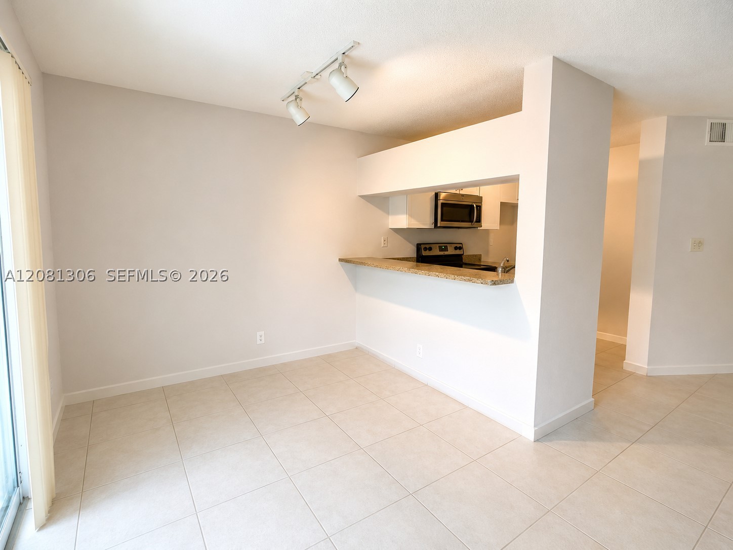 9509 Sw 138th Pl 9509 Property Photo 4