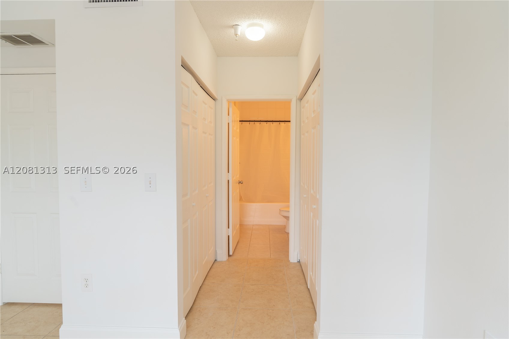 7920 N Nob Hill Rd 305 Property Photo 6