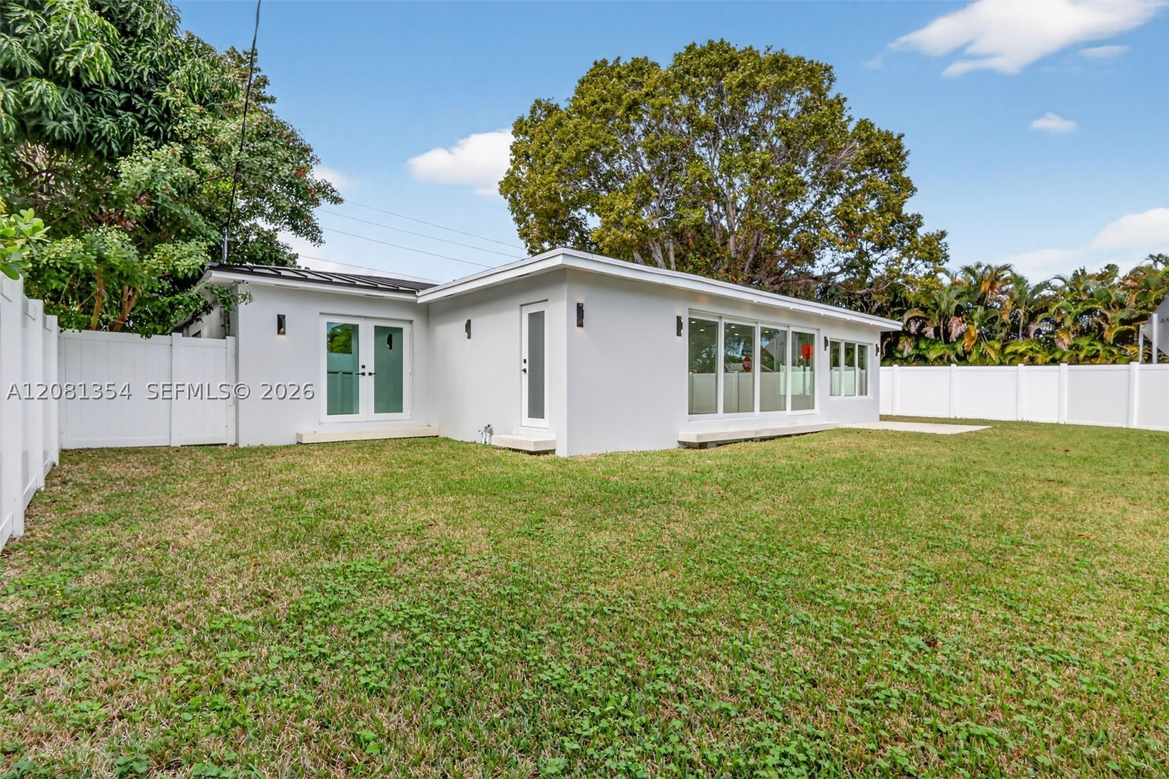 1917 N Swinton Ave Property Photo 45