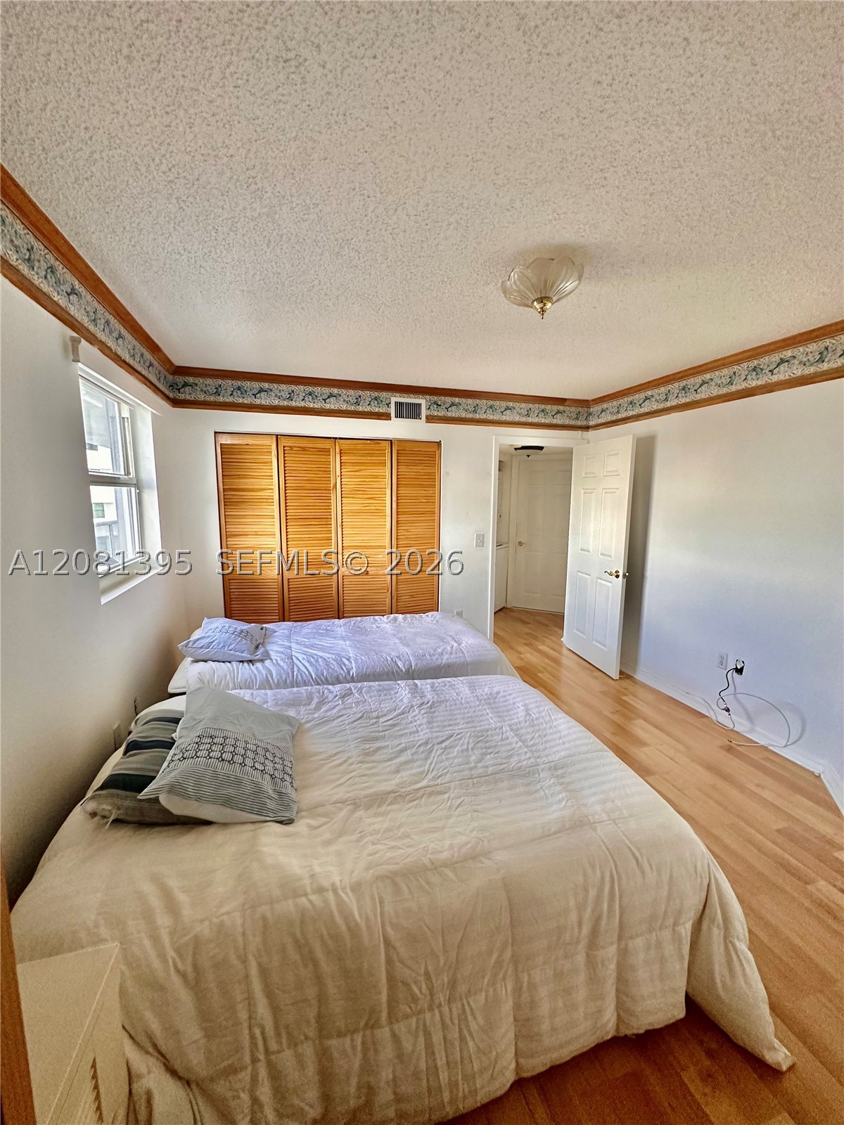 6301 Collins Ave 806 Property Photo 13
