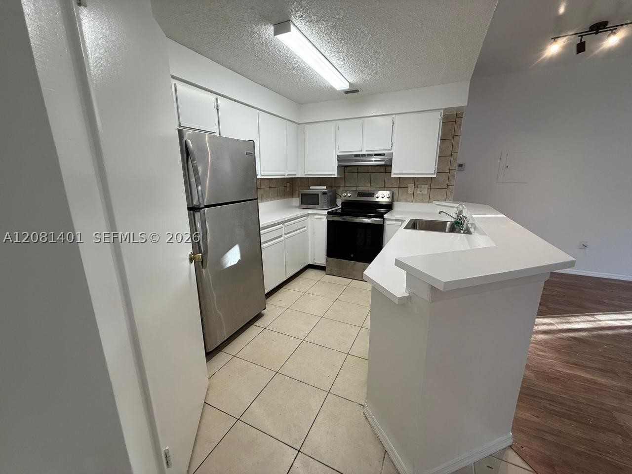 2550 Sw 18th Ter 1807 Property Photo 5