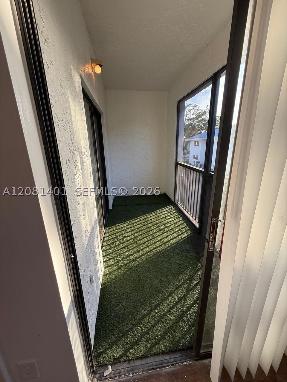 2550 Sw 18th Ter 1807 Property Photo 17