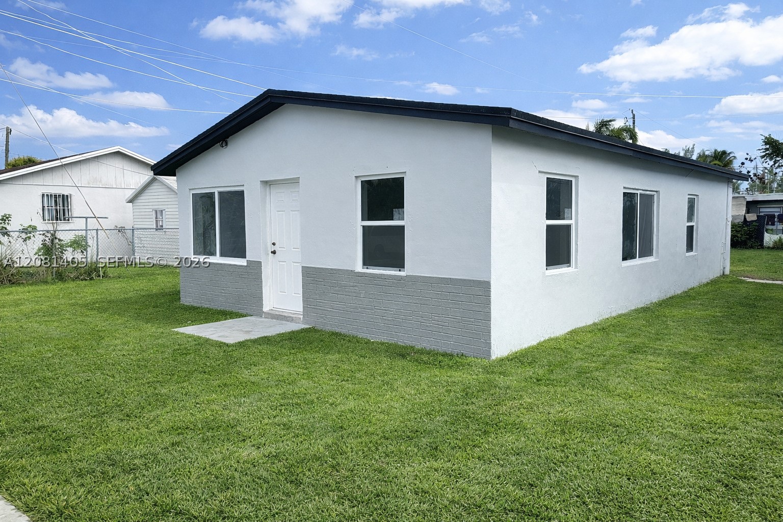 1405 Nw 5th Ct 2 Property Photo 1