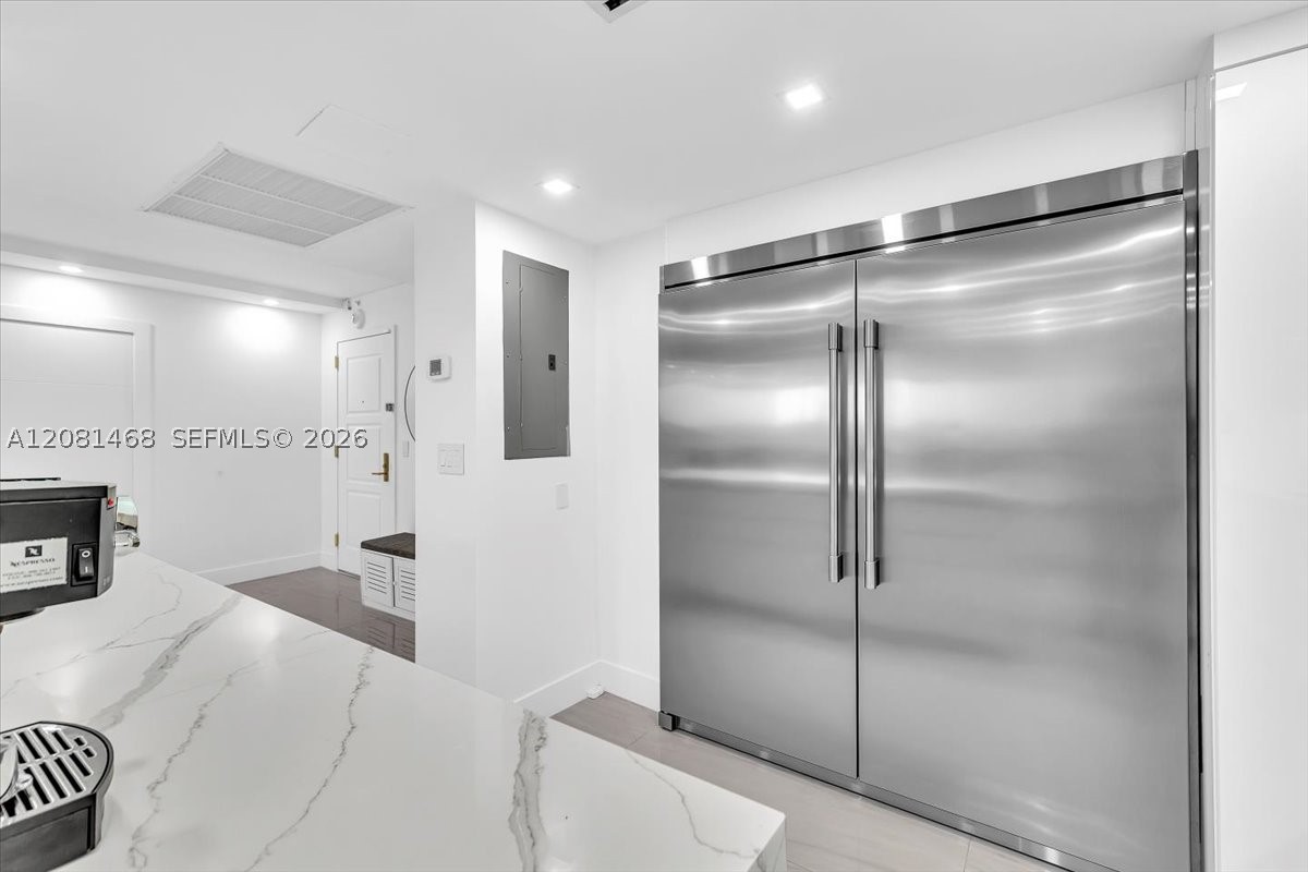 9801 Collins Ave 5u Property Photo 7