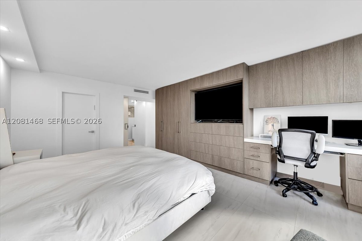9801 Collins Ave 5u Property Photo 13