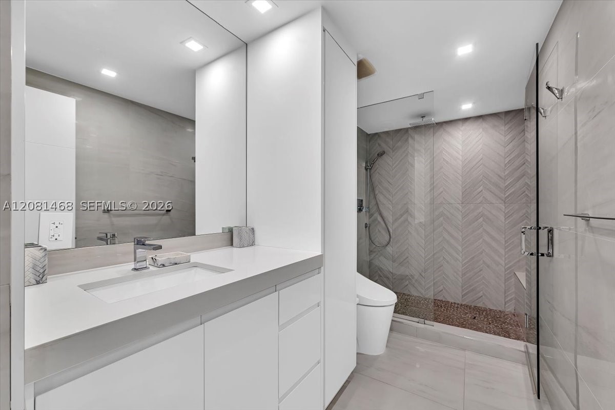 9801 Collins Ave 5u Property Photo 23