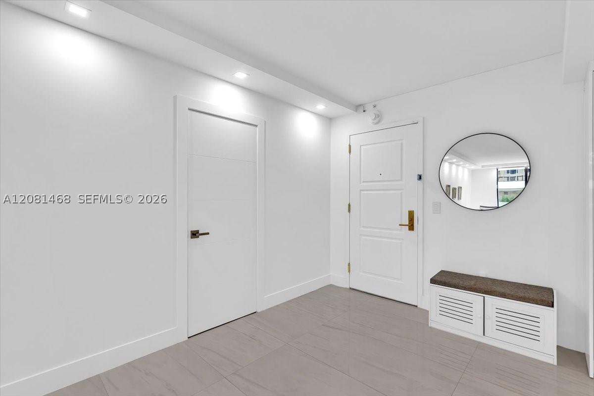 9801 Collins Ave 5u Property Photo 38