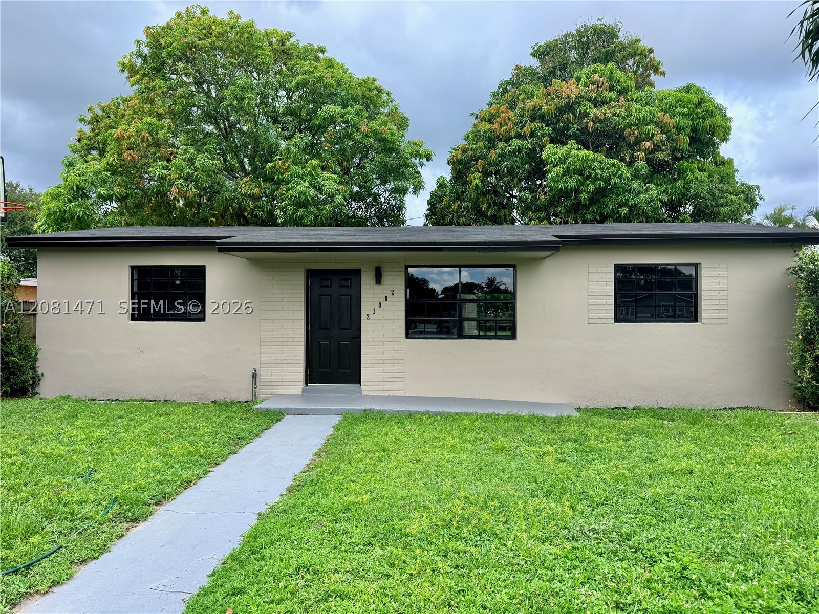 21002 Nw 34th Ct Property Photo 1