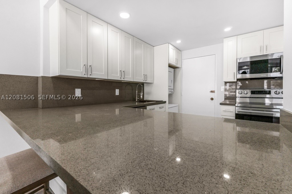 3430 Galt Ocean Dr 305 Property Photo 14
