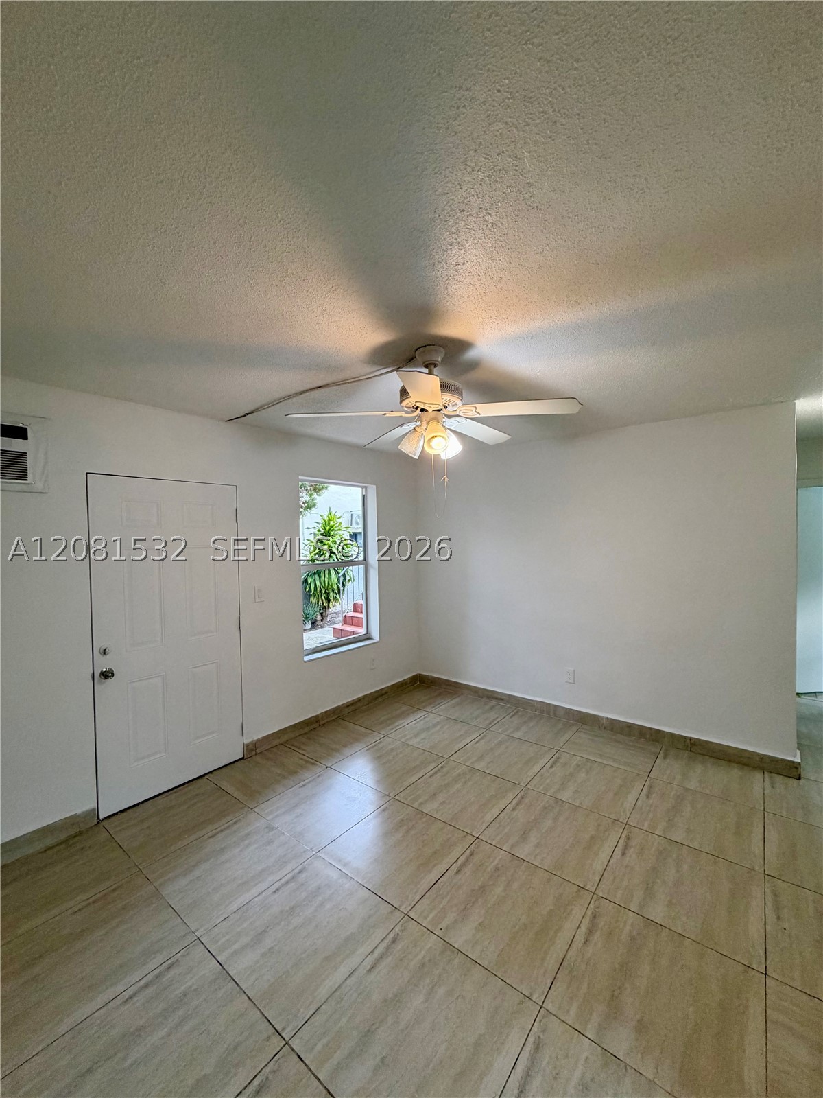 1045 Sw 4th St 2 Property Photo 2
