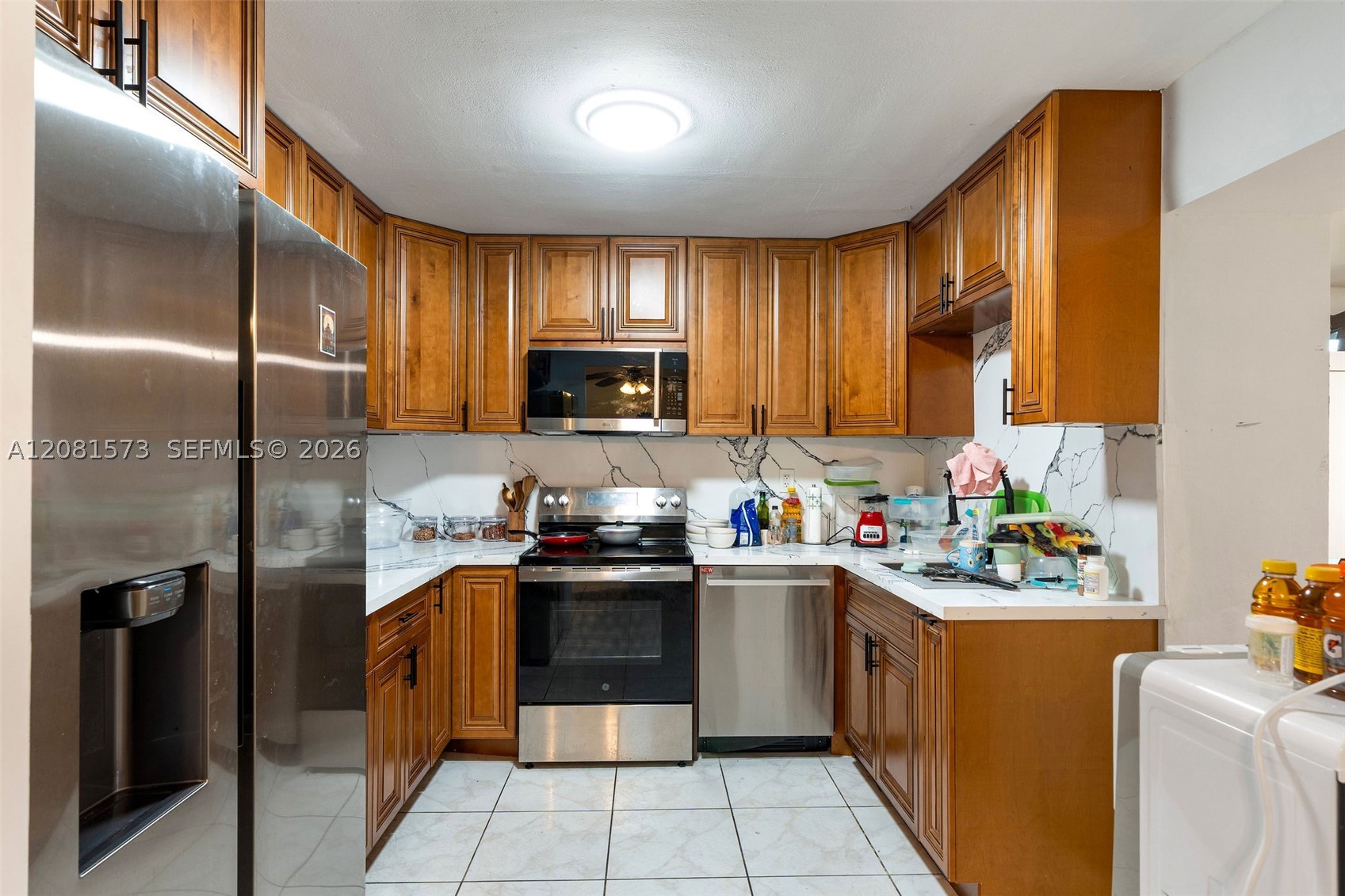 985 Se 2nd Pl Property Photo 10