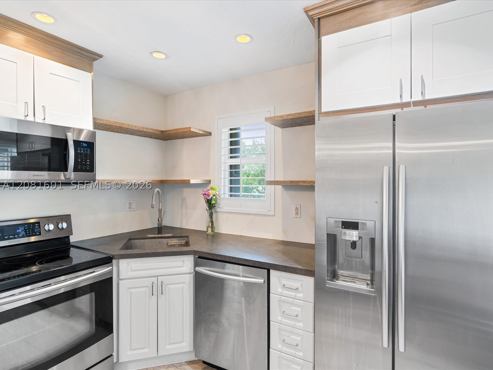 255 Sunrise Dr 307 Property Photo 11