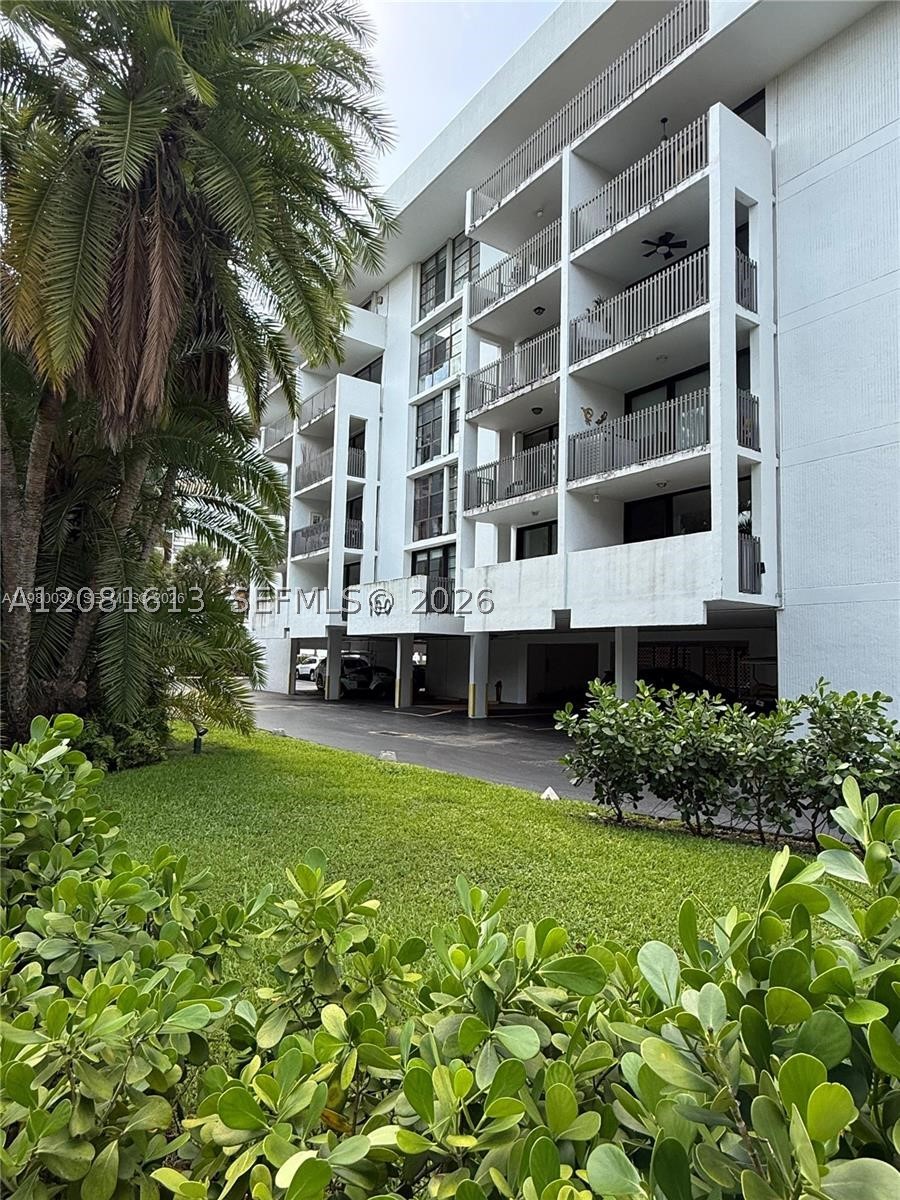 100 Ocean Lane Dr 303 Property Photo 1
