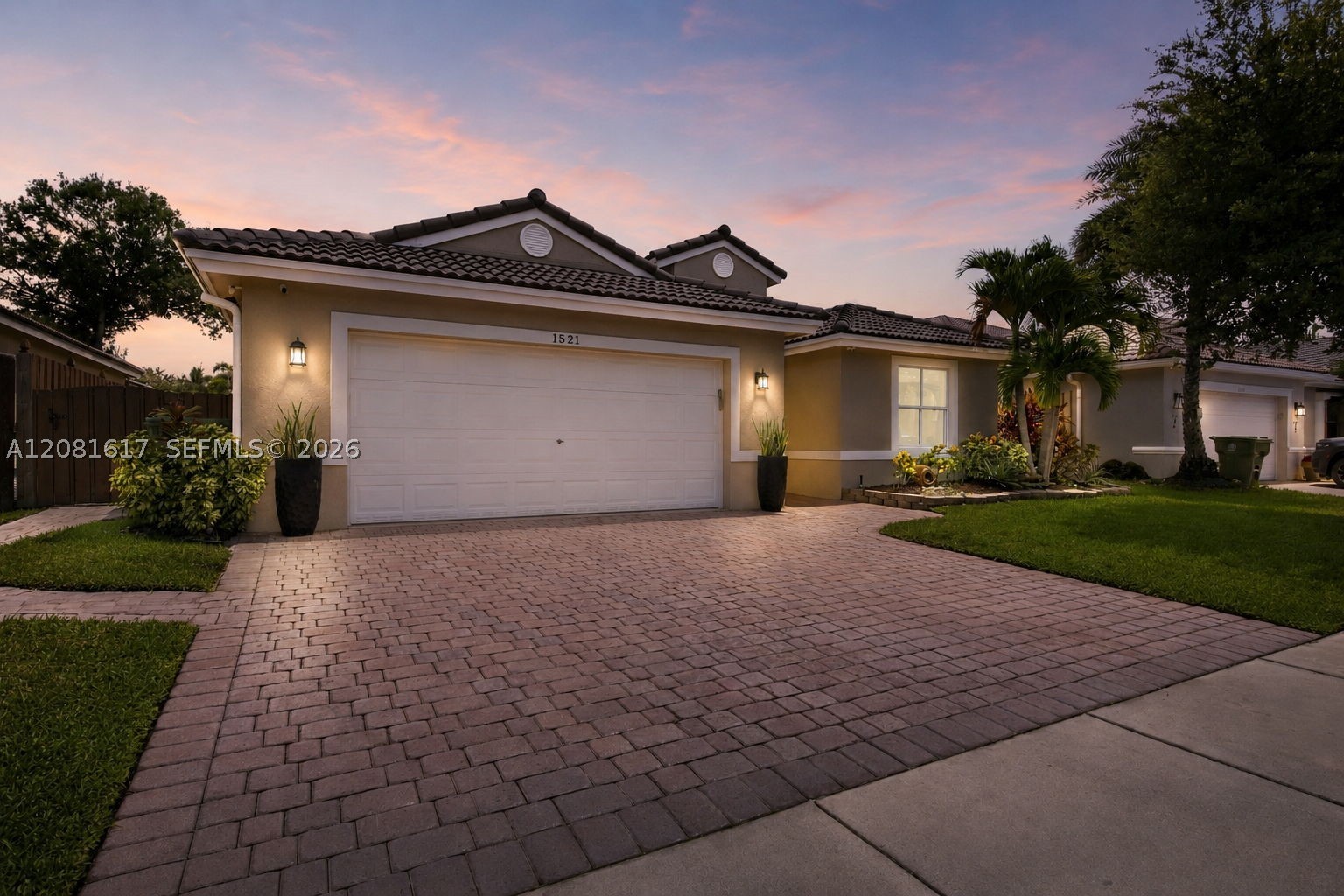 1521 SW 194th Ter Property Photo 1