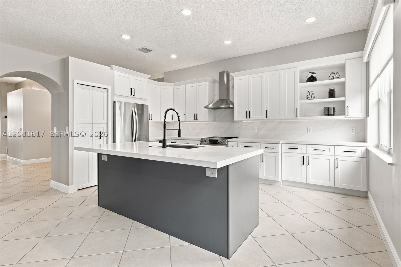1521 Sw 194th Ter Property Photo 4