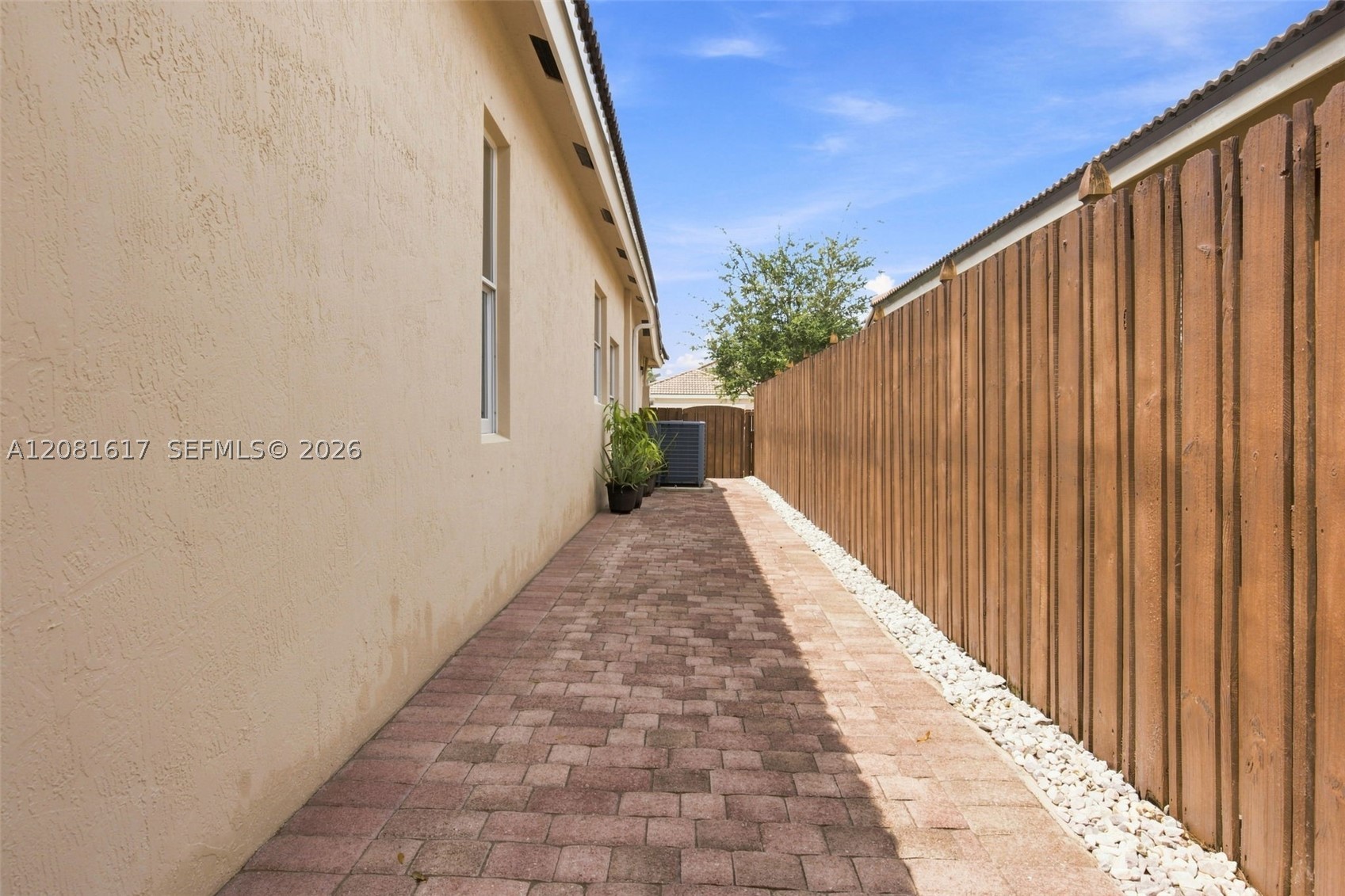 1521 Sw 194th Ter Property Photo 22