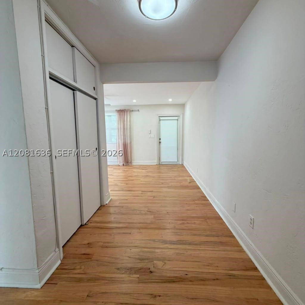 6944 Byron Ave 9 Property Photo 5