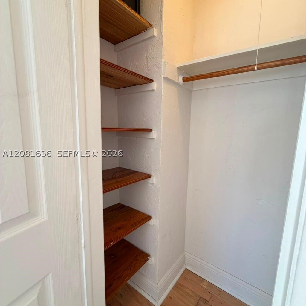 6944 Byron Ave 9 Property Photo 11