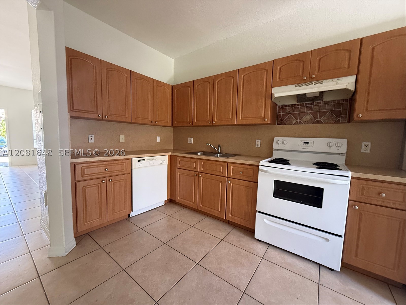 13276 OLD BISCAYNE BLVD 305 Property Photo 1