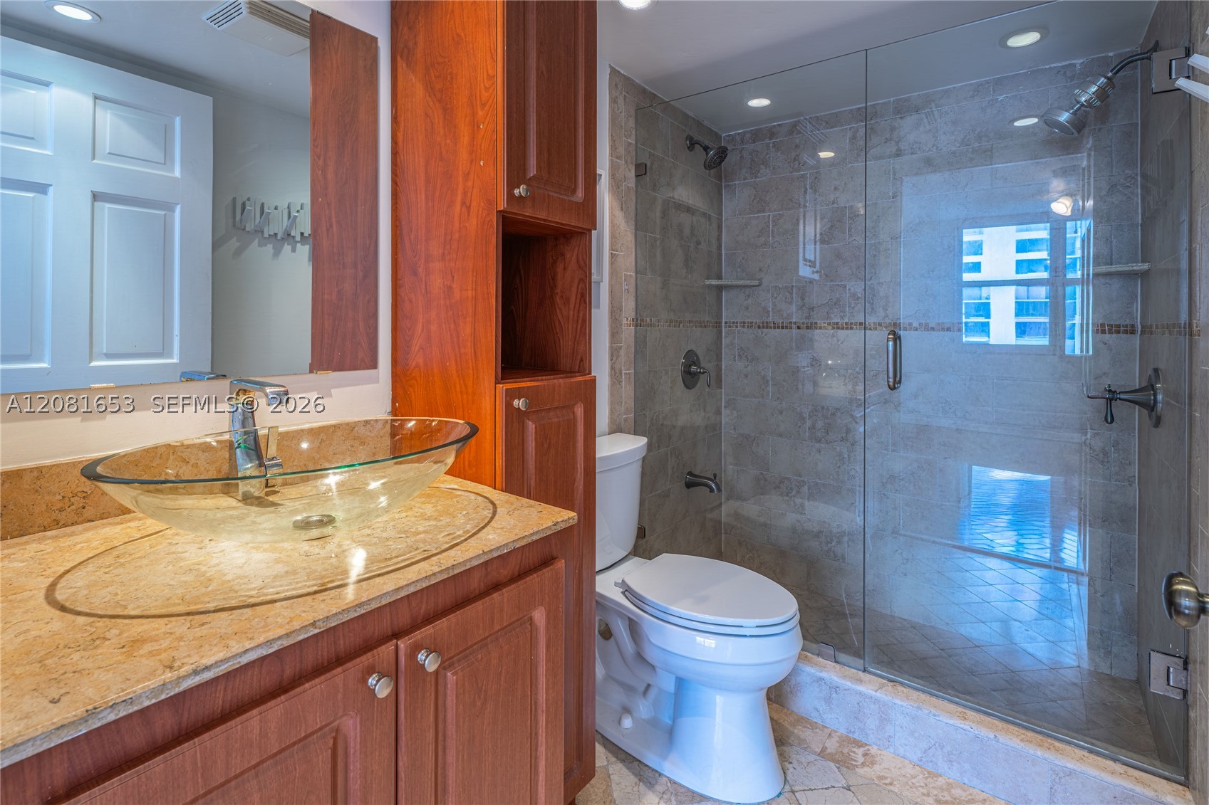 770 Claughton Island Dr 1603 Property Photo 15