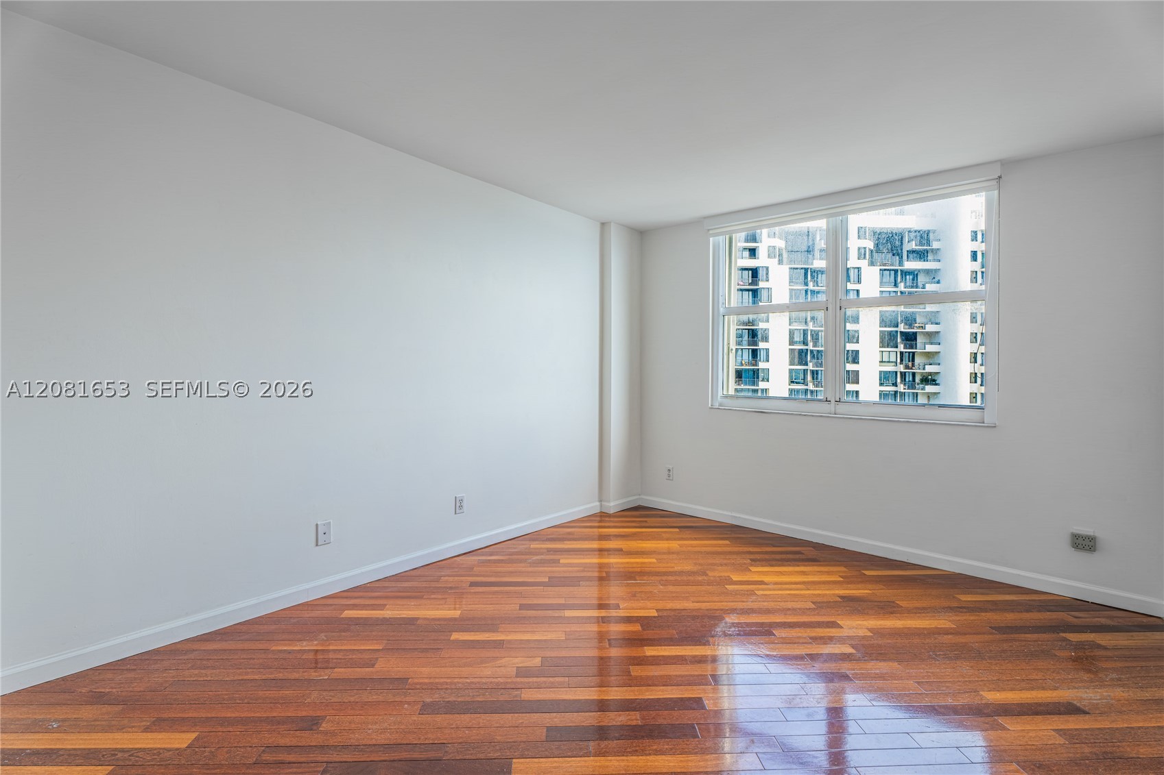 770 Claughton Island Dr 1603 Property Photo 16