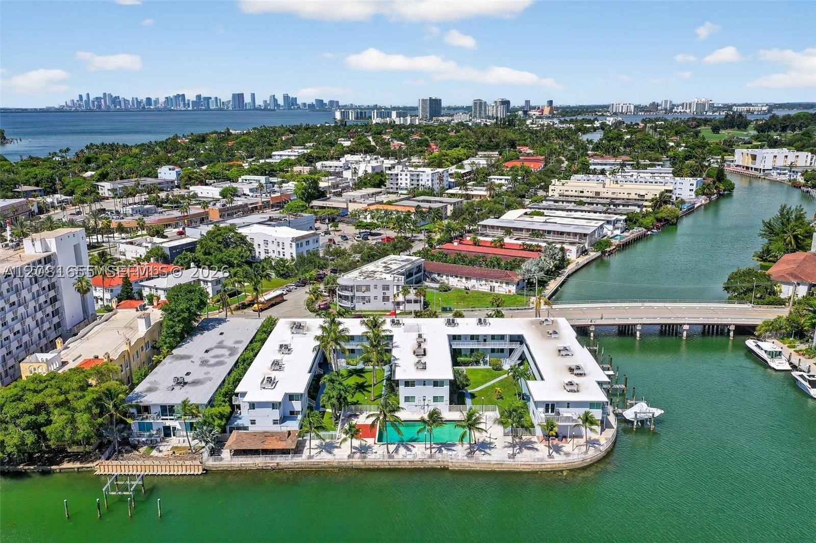 7207 Bay Dr 25 Property Photo 1