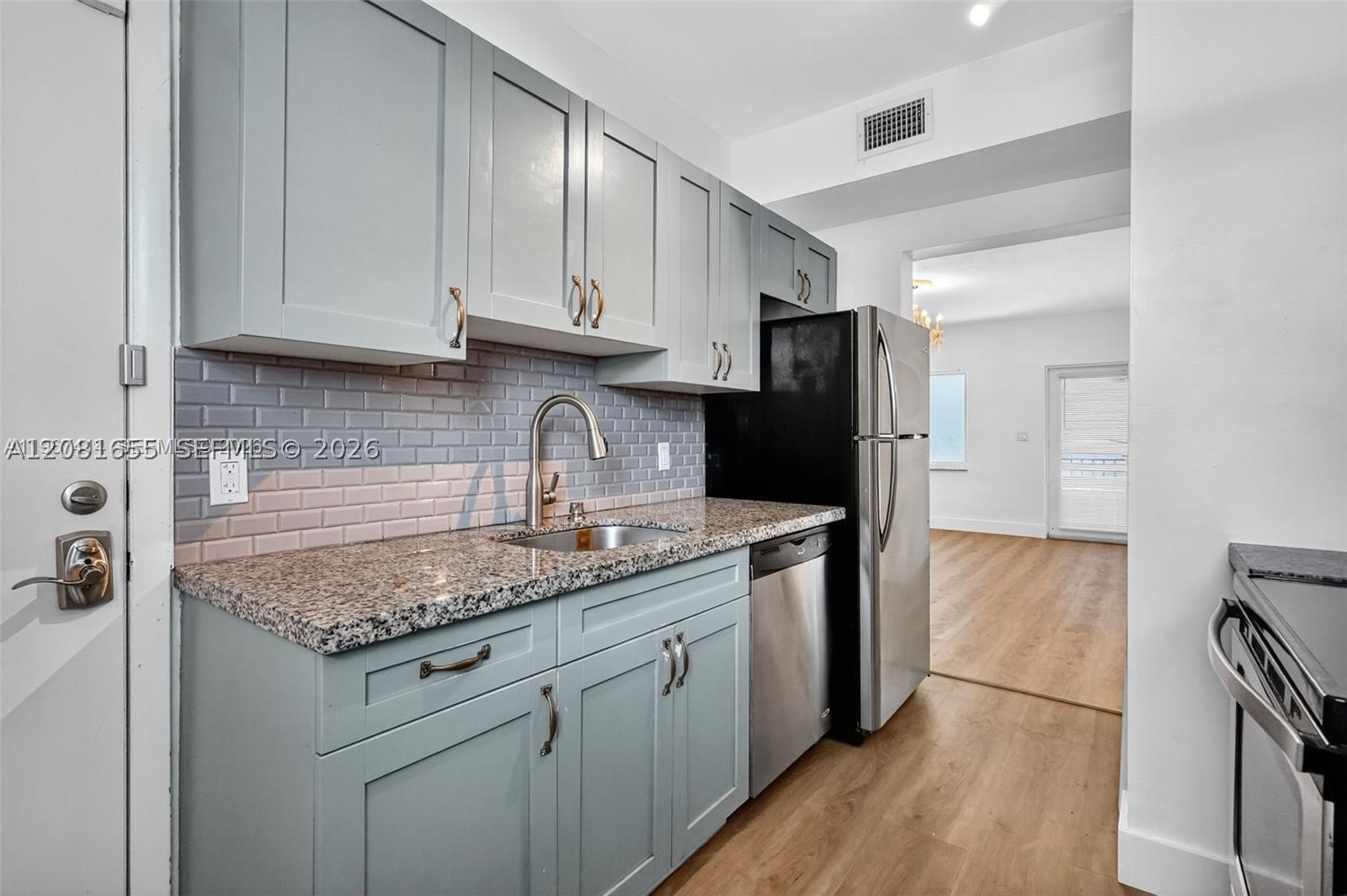 7207 Bay Dr 25 Property Photo 3