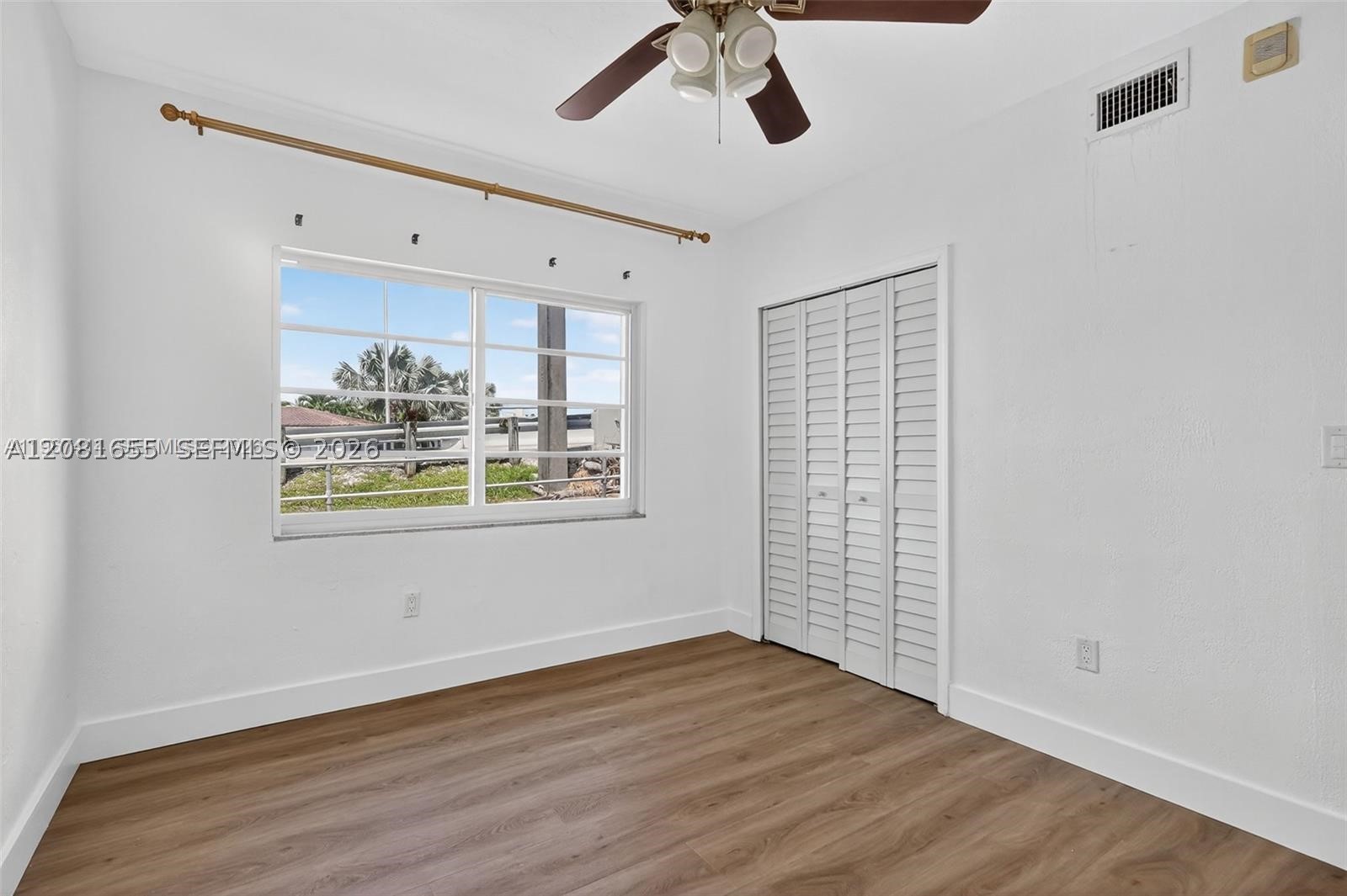 7207 Bay Dr 25 Property Photo 4