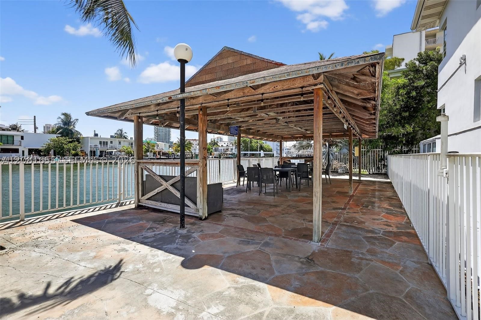 7207 Bay Dr 25 Property Photo 5