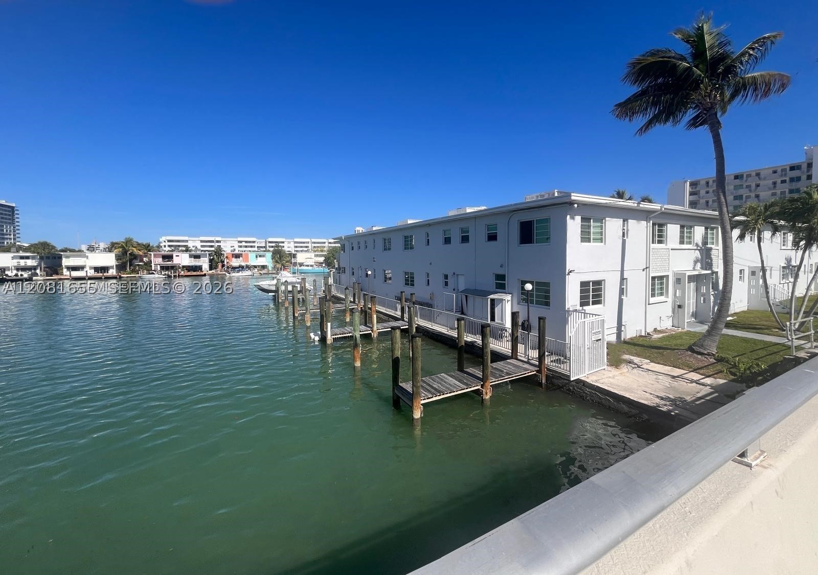 7207 Bay Dr 25 Property Photo 10