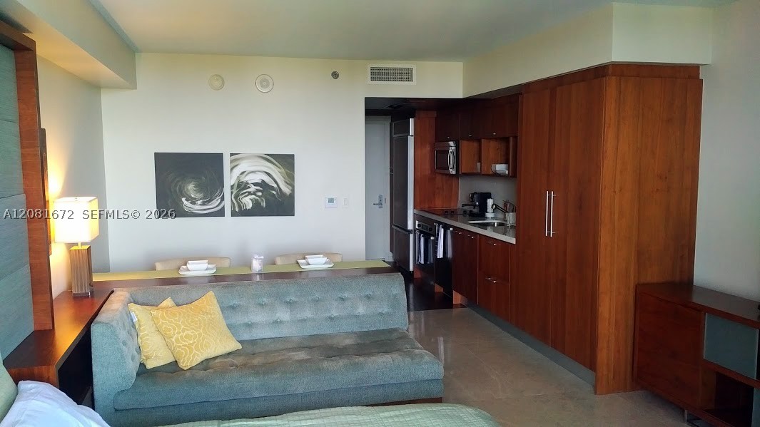 50 Biscayne Blvd 508 Property Photo 8