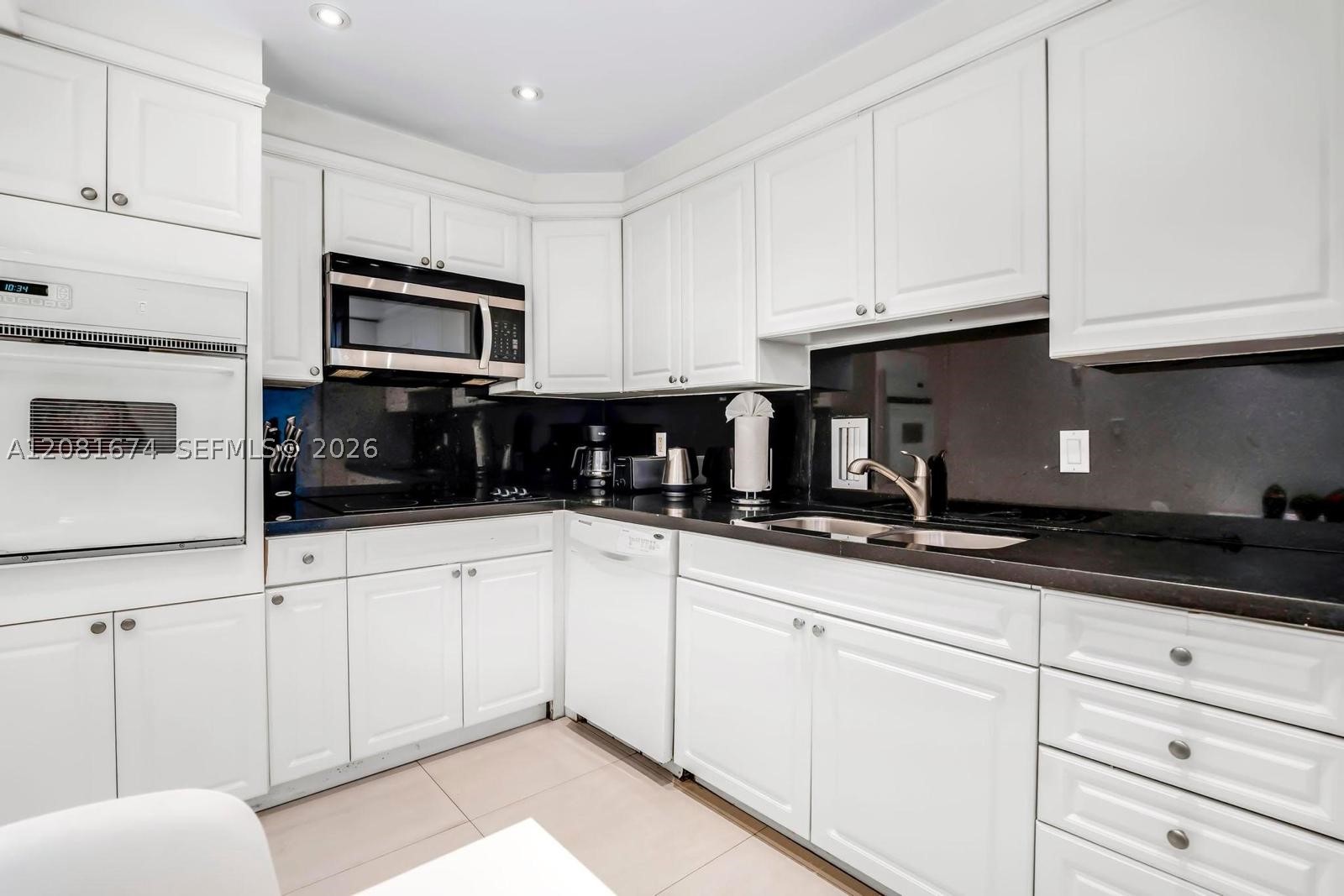 3801 S Ocean Dr 8a Property Photo 14