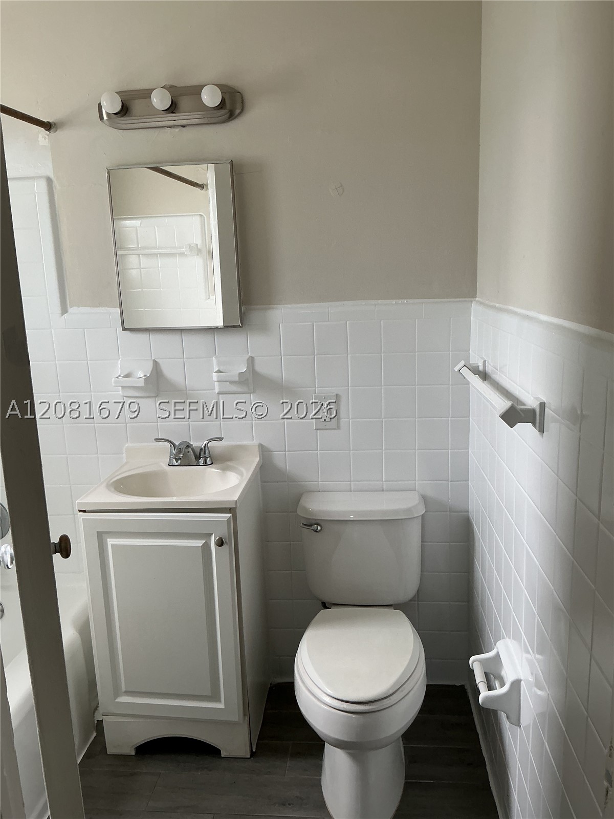 2222 Van Buren St 26 Property Photo 4