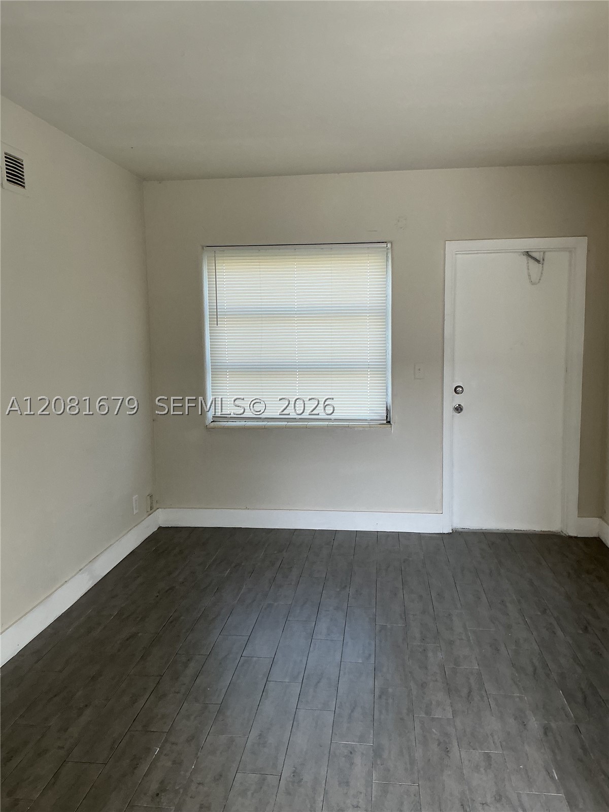 2222 Van Buren St 26 Property Photo 6