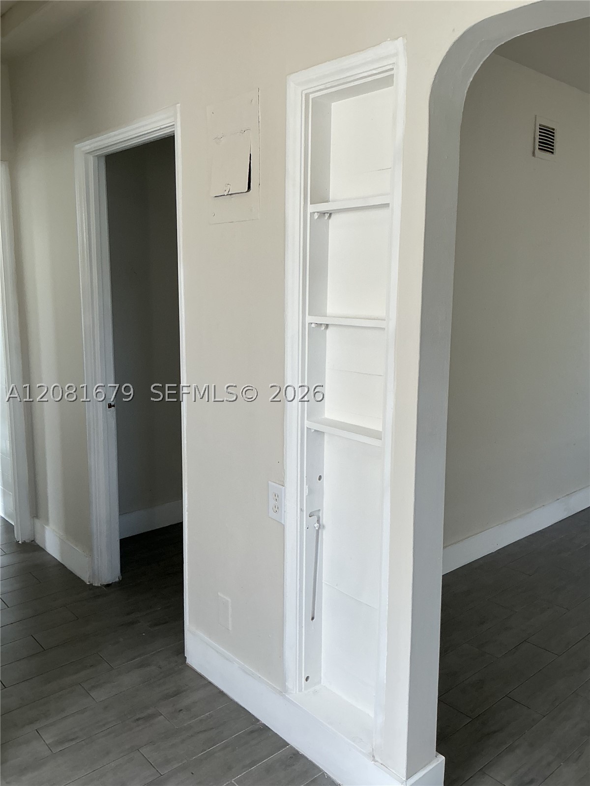 2222 Van Buren St 26 Property Photo 7